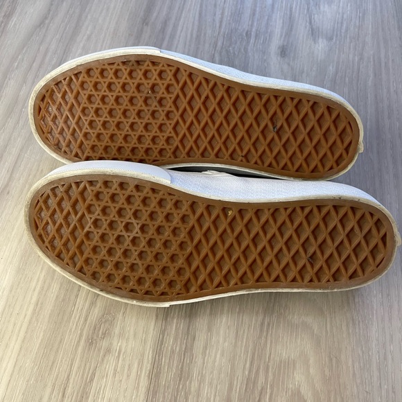 Vans Platform Slip On Shoes - Picture 4 of 6